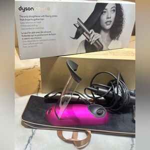Original Dyson box and charger. (Straightener not included)